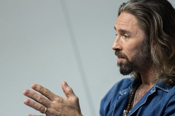 Dschungelkönig Gil Ofarim richtet Entschuldigung an Hotel-Mitarbeiter: "Es tut mir leid"