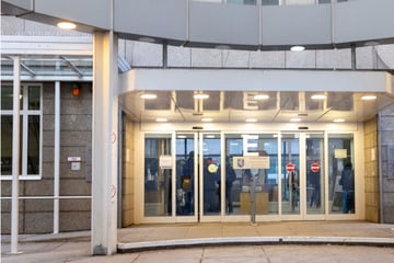 Freundin nach Streit beim Kochen erschossen: Gericht fällt Urteil über Ex-Polizisten