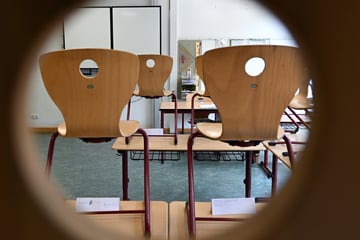 An Schulen in Hessen: Wie viele Lehrer sind mehr als ein Jahr krank?