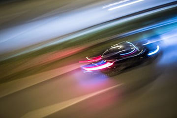 Ohne Führerschein und unter Drogen: Mann rast der Polizei davon