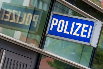 Schwerer Raub auf Rollstuhlfahrer - Stunden später klopft 16-Jähriger bei Polizei an