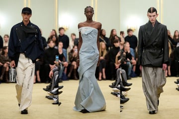 Berlin: Vom Hotelservice zur High Fashion: Berliner Designer bringt Erinnerungen auf den Laufsteg