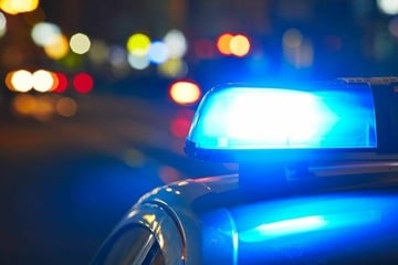 Er selbst rief die Helfer: Mann würgt Polizistin und schlägt ihren Kopf gegen Wand