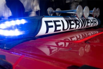Nach Alarm von Rauchmelder: Feuerwehr findet bewusstlose Person in Wohnung