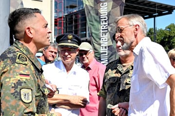 Dresden: Bundeswehr zeigt Panzer auf Stadtfest: "Hat hier nichts zu suchen!"