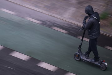 Schüsse in Mannheim: Typ auf E-Scooter beleidigt Duo mit "Gossensprache" – dann drückt er ab