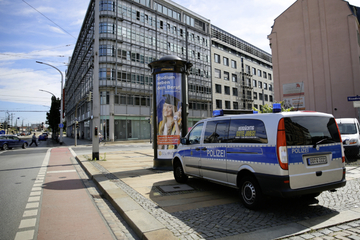Dresden: Autofahrer gerät in Streit mit 26-Jähriger: Dann würgt und beleidigt er sie