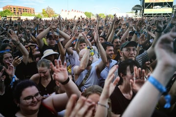 Stuttgart: Nina Chuba, SDP und Lottery Winners auf dem Kessel Festival: Ab heute geht die Party ab
