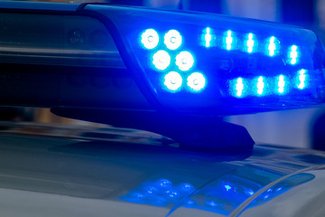 Polizei greift Autofahrerin auf: Geladene Schrotflinte an Bord