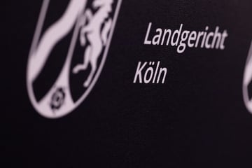 Im Streit erstochen: Seniorin soll an Demenz erkrankten Ehemann getötet haben