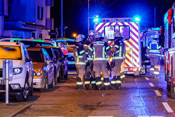 Stuttgart: Rettung in letzter Sekunde? Schwer verletzte Person aus Brandwohnung geborgen