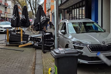 Nahe dem Stadtzentrum: Skoda kracht in Außengastronomie