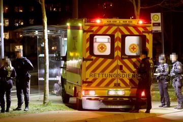 Chemnitz: Pfefferspray-Attacke an Chemnitzer Haltestelle: Zwei Männer verletzt