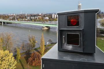 Teilweise seit 2014 defekt: Jetzt geht die Stadt Köln die Blitzer-Posse auf der Zoobrücke an