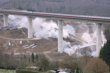 A45-Talbrücke geht es an den Kragen: Zweites Bauwerk erfolgreich gesprengt