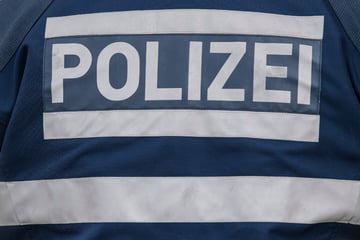 Betrüger leider erneut erfolgreich: Seniorin übergibt Schmuck und Besteck an falsche Polizisten