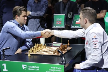 "Ein Witz": Schach-Champion Magnus Carlsen bietet Gegner im Finale ein Remis an!