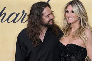 Sexy Story: Was macht Heidi Klum da mit Tom Kaulitz' Hand?