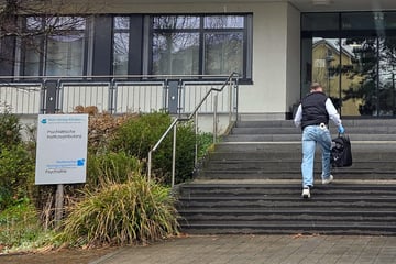 Versuchtes Tötungsdelikt auf Psychiatrie-Parkplatz? 36-Jähriger jetzt in U-Haft
