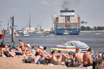 Abiparty am Strand endet im Krankenhaus: Zehn Jugendliche schlagen auf 16-Jährigen ein