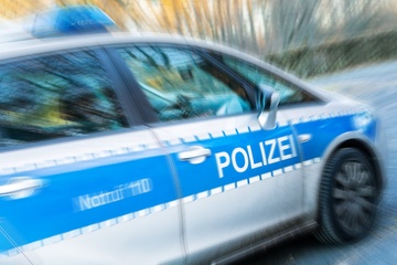 Irre Flucht vor der Polizei in Zwickau: Mann klettert in schwindelerregender Höhe über Balkon