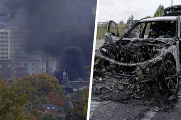 Dresden: Rauchsäule über Dresden: Limousine auf Nossener Brücke in Flammen