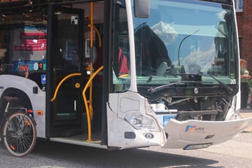 Unfall mit Linienbus: Baby unter den Verletzten