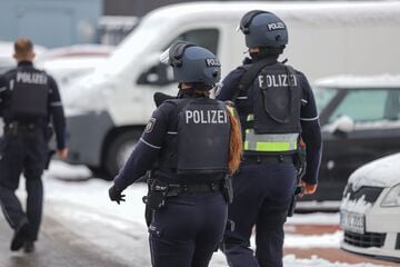 Amokalarm an Berufskolleg: Polizei mit Großaufgebot vor Ort