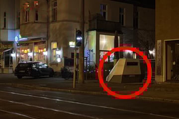 Dresden: Weit weg von seinem "Bruder": Zweiter Superblitzer lauert vor Kunstgalerie in Dresden