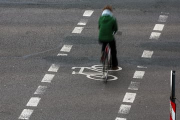 Leipzig: 4,56 Promille! Besoffener springt auf Fahrradweg und schlägt auf Radler ein