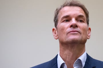 Jens Lehmann verlor Hunderttausende mit KI-Aktien: Jetzt fordert er sein Geld zurück