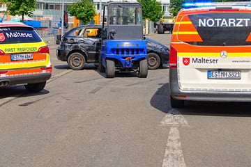 Fünf Verletzte, darunter Kinder: Auto überschlägt sich bei Stuntshow