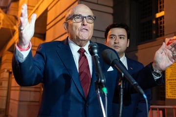 Trump-Unterstützer Rudy Giuliani nach Autounfall im Krankenhaus