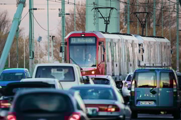 Nach Sicherheits-Kontrolle: Mülheimer Brücke kurzfristig für Autos gesperrt