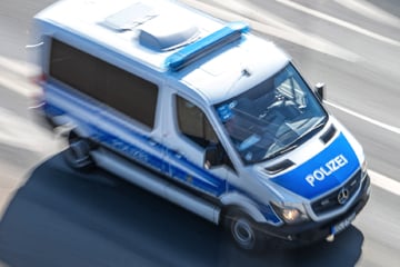 Dresden: Perversling entblößt sich in Dresden vor drei Mädchen! Polizei sucht Zeugen!