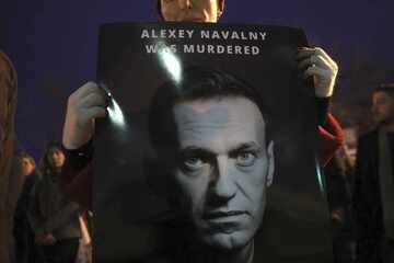 Russian opposition leader Alexei Navalny poisoned with dart frog toxin, European states allege