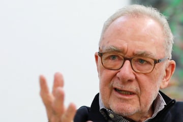 Köln: Giga-Geschenk zum Fest: Star-Künstler spendet seine Gemälde an Obdachlose