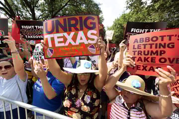 NAACP sues Texas over "racially motivated" Republican redistricting push