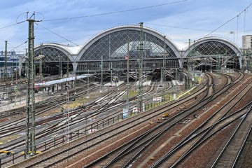 Dresden: Große Verspätungen und Ausfälle am Dresdner Hauptbahnhof: Was war da los?