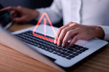 Sirenenalarm auf Computer: Betrüger greifen auf Laptop zu