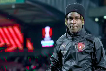 Lebensgefahr und künstliches Koma: Fußballer von dänischem Top-Klub niedergestochen!