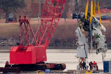 New findings released amid investigation of deadly collision between army helicopter and plane