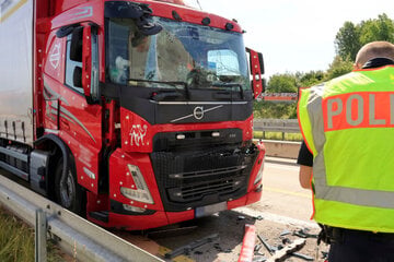 Unfall A4: Lkw-Unfall auf A4 bei Chemnitz: Spur blockiert
