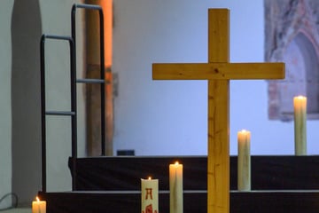 "Wir sind füreinander da": Anschlags-Gedenken mit Gottesdienst in Magdeburg gestartet