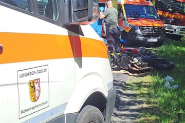 Horror-Unfall im Oberharz: Motorradfahrer stirbt, zwei Schwerverletzte