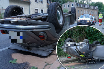 Unfall mit Oldtimer! Cabrio-Fahrer kommt von Straße ab und überschlägt sich