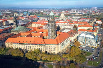 Dresden: Demo-Proteste gegen Hilberts Sparhammer in der Innenstadt