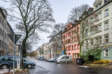 Chemnitz: Rentnerin in Chemnitzer Innenstadt von Handtaschen-Räubern attackiert: Krankenhaus!