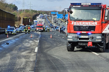 Unfall A3: Acht Verletzte nach Unfall auf der A3: BMW X6 kracht in Reisebus!