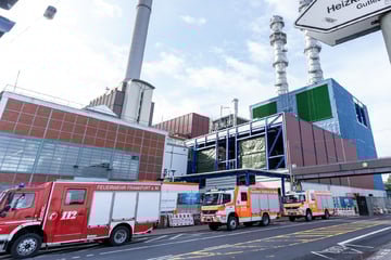Frankfurt: Brand in Frankfurter Kraftwerk: Was die Löscharbeiten erschwert